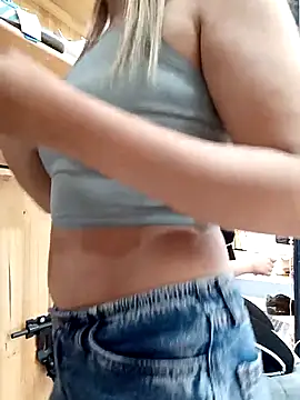 alanna6950 online show from April 10, 5:28 pm