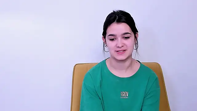 Snapshot of LuciKardos chatting on March 21, 7:57 am LuciKardos online show from March 21, 7:57 am