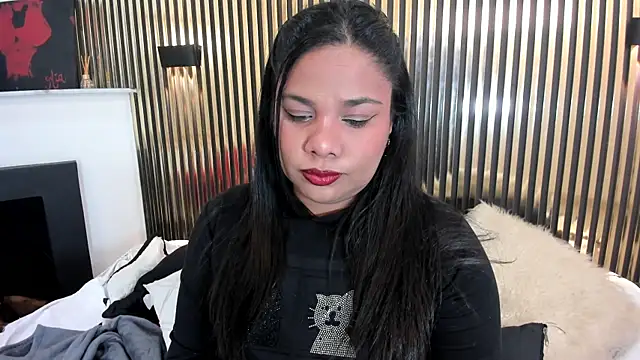 Cloee evans online show from March 27, 12:05 pm