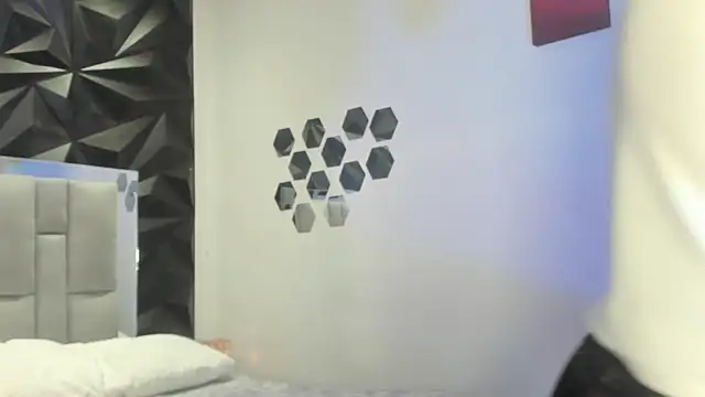 RabbitFox  online show from March 23, 1:04 pm