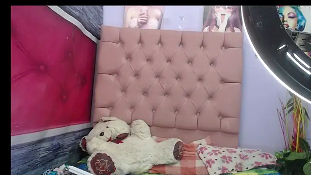 sharlothks online show from March 21, 8:19 am