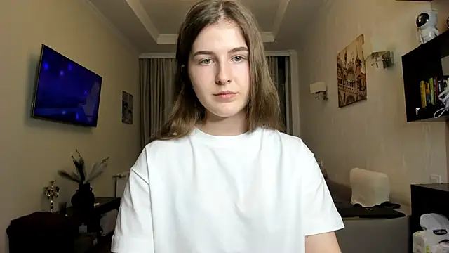 Snapshot of OhMyAlice chatting on April 7, 8:53 pm OhMyAlice online show from April 7, 8:53 pm