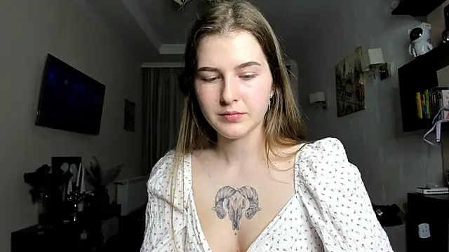 Snapshot of OhMyAlice chatting on April 15, 9:48 pm OhMyAlice online show from April 15, 9:48 pm
