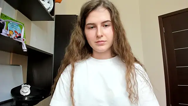 Snapshot of OhMyAlice chatting on April 24, 10:50 am OhMyAlice online show from April 24, 10:50 am