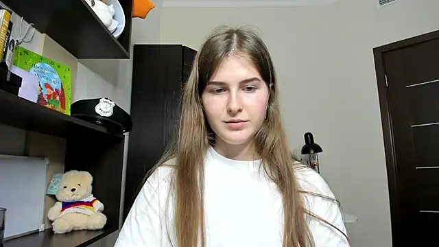 Snapshot of OhMyAlice chatting on April 30, 9:19 pm OhMyAlice online show from April 30, 9:19 pm