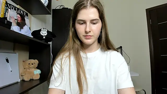 Snapshot of OhMyAlice chatting on June 9, 6:08 pm OhMyAlice online show from June 9, 6:08 pm