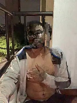 Snapshot of KyleJoss30 chatting on March 22, 12:14 am KyleJoss30 online show from March 22, 12:14 am