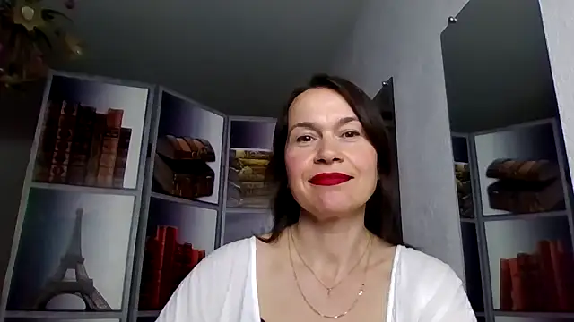 Snapshot of Selena_Moo chatting on April 7, 8:48 am Selena Moo online show from April 7, 8:48 am