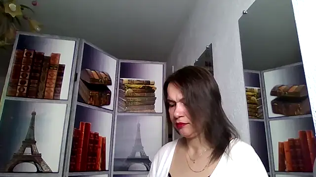 Snapshot of Selena_Moo chatting on April 11, 8:29 am Selena Moo online show from April 11, 8:29 am
