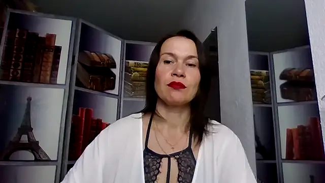 Snapshot of Selena_Moo chatting on April 17, 7:55 am Selena Moo online show from April 17, 7:55 am