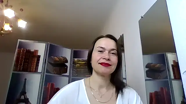Snapshot of Selena_Moo chatting on April 22, 7:11 am Selena Moo online show from April 22, 7:11 am