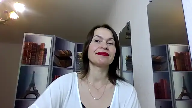 Snapshot of Selena_Moo chatting on May 1, 9:47 am Selena Moo online show from May 1, 9:47 am