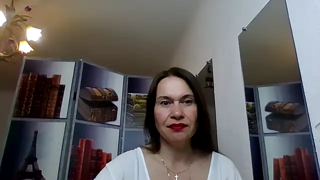 Snapshot of Selena_Moo chatting on May 7, 8:52 am Selena Moo online show from May 7, 8:52 am