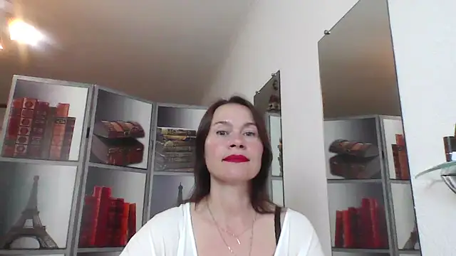 Snapshot of Selena_Moo chatting on May 21, 8:54 am Selena Moo online show from May 21, 8:54 am