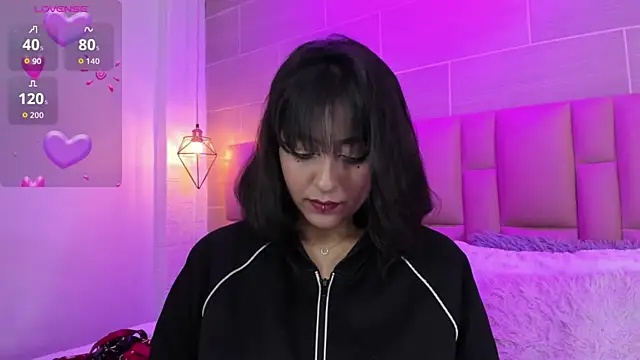 Snapshot of Coralie_ chatting on March 26, 8:14 pm Coralie online show from March 26, 8:14 pm