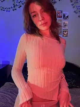 VelvetBlossom online show from April 4, 3:20 pm