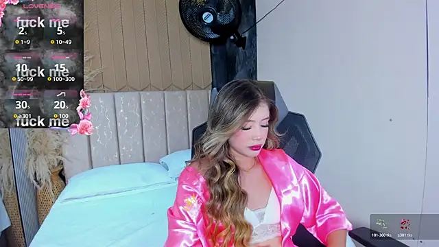 Snapshot of EmilyJohnsoon chatting on April 11, 8:46 pm EmilyJohnsoon online show from April 11, 8:46 pm
