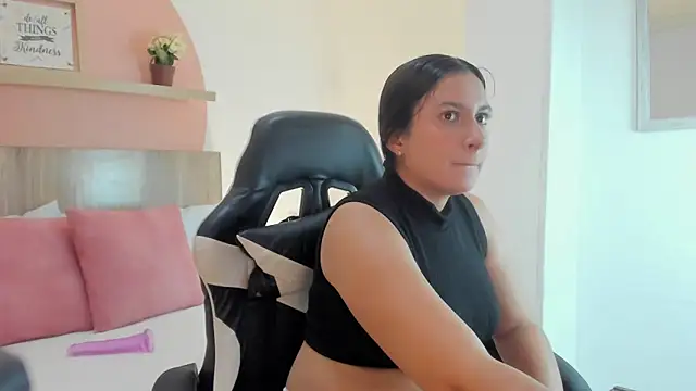 kira relish online show from March 27, 1:00 pm