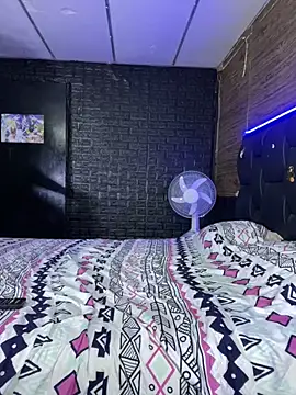 LATINSEXBOM online show from April 22, 5:43 am