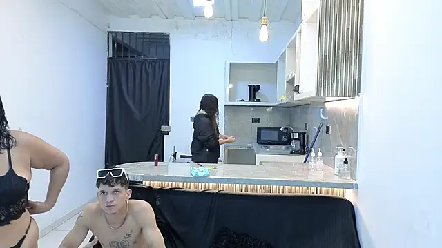 Snapshot of Hard_Swinger_GRM chatting on March 27, 12:05 am Hard Swinger GRM online show from March 27, 12:05 am