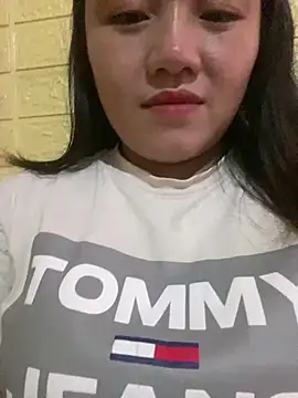 Annaxyz online show from March 26, 6:08 am