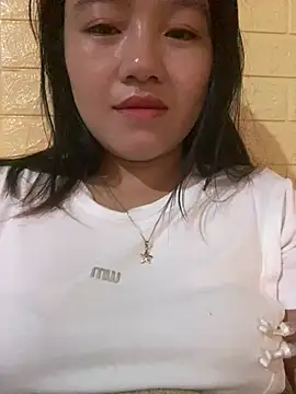 Annaxyz online show from March 28, 3:39 am