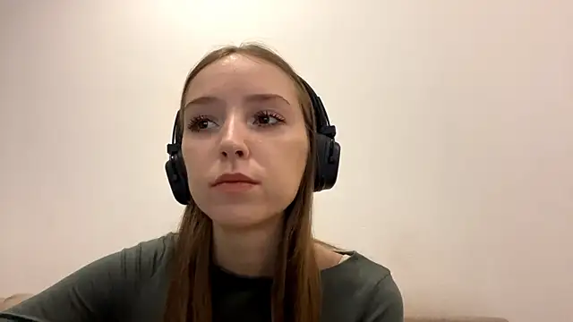 Snapshot of TanjaBrounson chatting on March 21, 3:15 pm TanjaBrounson online show from March 21, 3:15 pm