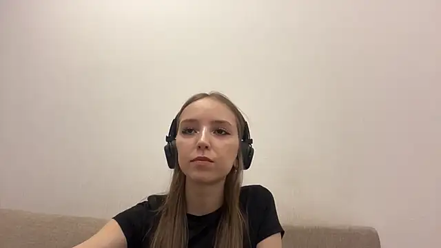 Snapshot of TanjaBrounson chatting on March 23, 1:15 pm TanjaBrounson online show from March 23, 1:15 pm