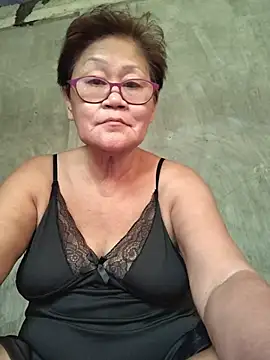 Sunflower1956 online show from July 17, 1:45 am