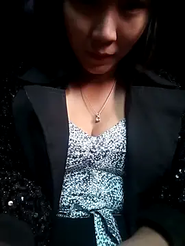 Snapshot of Personality-girl- chatting on March 25, 2:17 am Personality-girl- online show from March 25, 2:17 am