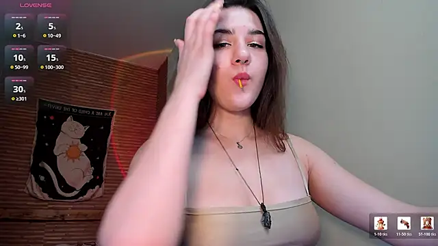 Snapshot of Elly__Green chatting on April 22, 2:14 am Elly Green online show from April 22, 2:14 am