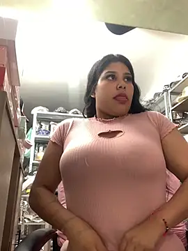 Snapshot of venuslaferte_ chatting on March 21, 12:32 pm venuslaferte online show from March 21, 12:32 pm