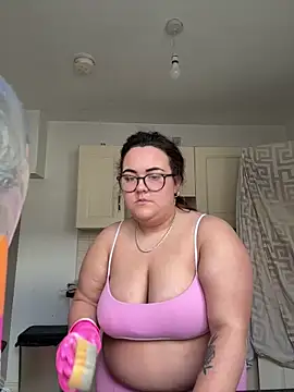 Khloeross online show from May 15, 2:24 pm