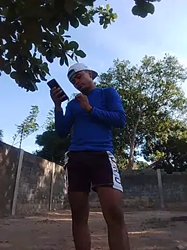 Snapshot of HOTRAINYGOLDEN chatting on March 27, 12:16 pm HOTRAINYGOLDEN online show from March 27, 12:16 pm