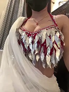 Snapshot of Cutie_Rahaa chatting on March 29, 9:09 am Cutie Rahaa online show from March 29, 9:09 am