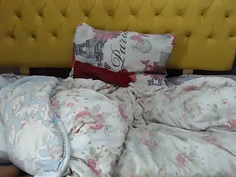 CumSpankMeXx online show from March 27, 8:26 am