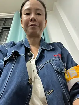 lilysister66 online show from July 25, 4:59 pm