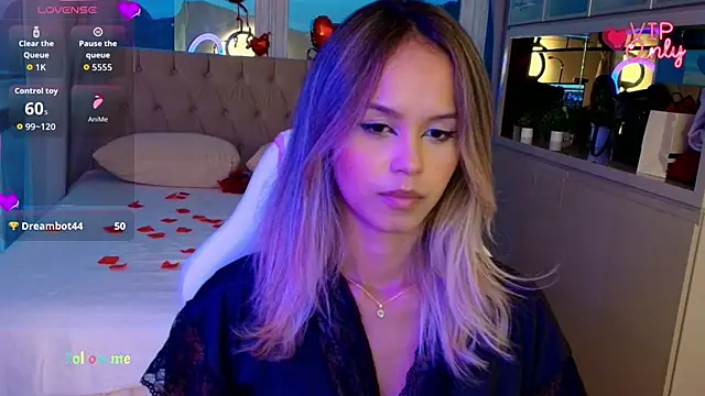 Stacy Tyler online show from June 12, 8:19 pm