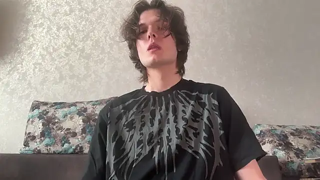 tomasdickpick online show from June 15, 7:32 am
