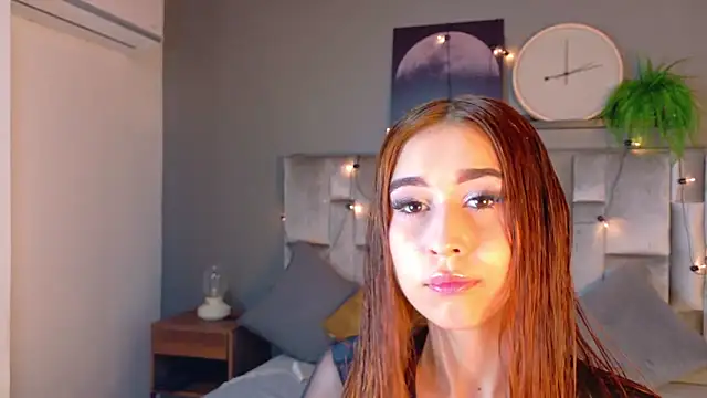 StarrMoon   online show from April 22, 2:47 am