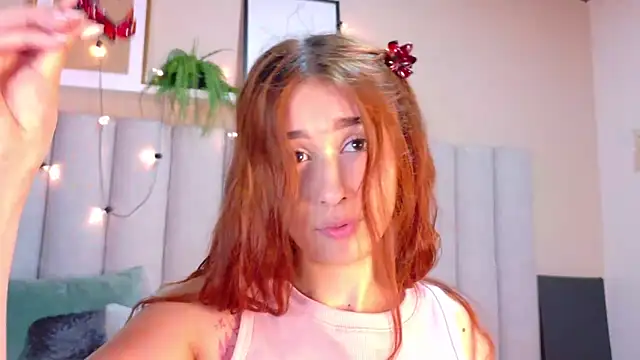 StarrMoon   online show from May 15, 2:51 am