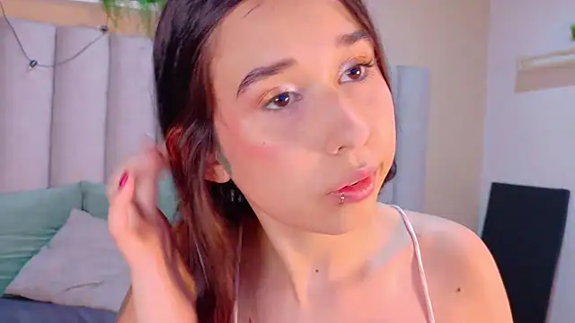 StarrMoon   online show from July 8, 2:49 am