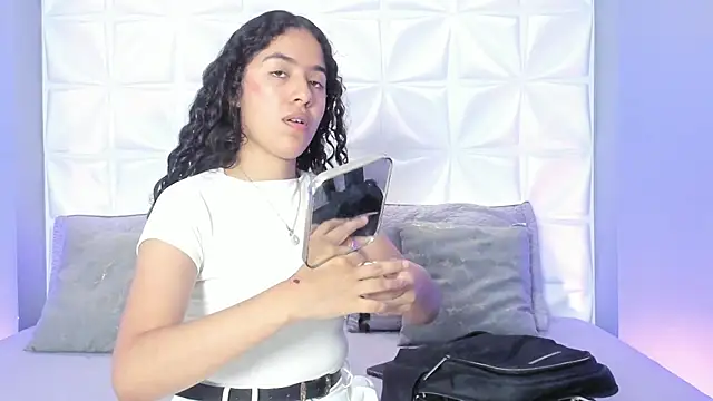 Snapshot of YourFeetFantasy chatting on March 28, 9:25 pm YourFeetFantasy online show from March 28, 9:25 pm