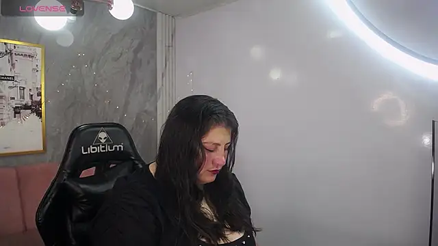 Snapshot of Lina_ch1 chatting on March 25, 8:15 pm Lina ch1 online show from March 25, 8:15 pm