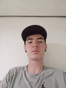 Snapshot of lio____ chatting on March 20, 10:47 pm lio online show from March 20, 10:47 pm