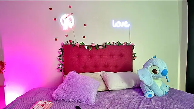 Ellie Cute7 online show from June 2, 7:38 pm