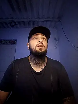 Snapshot of Neanea98 chatting on March 27, 11:32 am Neanea98 online show from March 27, 11:32 am