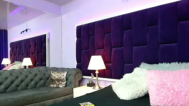 carooline lovely online show from March 27, 9:14 pm