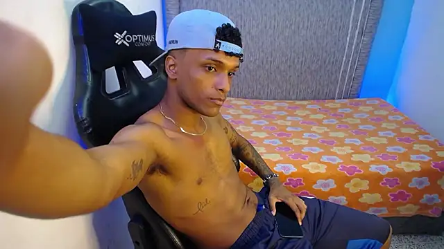 Snapshot of Theo_088_ chatting on March 28, 7:57 pm Theo 088 online show from March 28, 7:57 pm