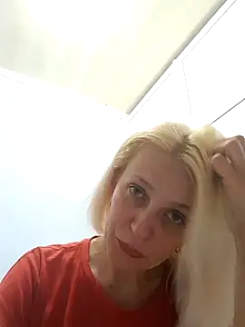 MiaLove183 online show from June 9, 1:56 pm